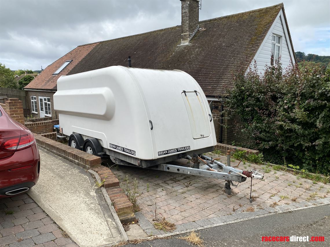 brian-james-box-trailer