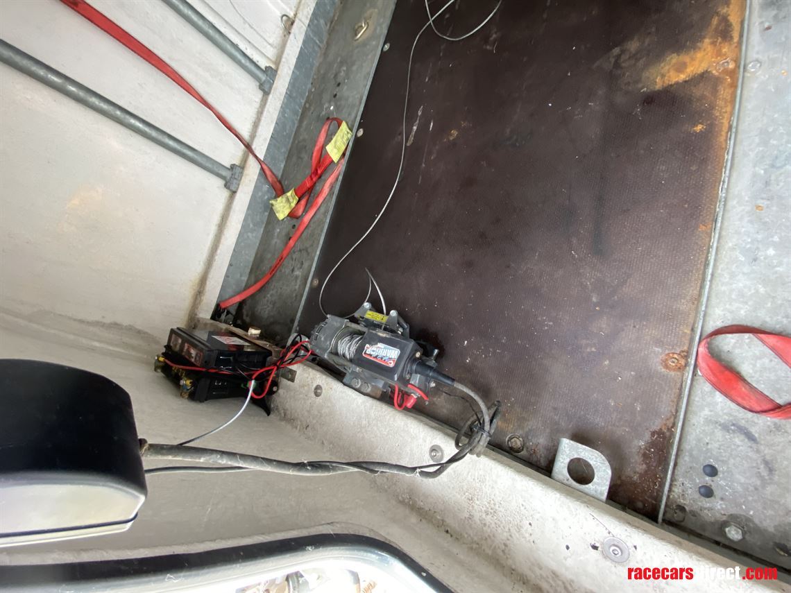 brian-james-box-trailer