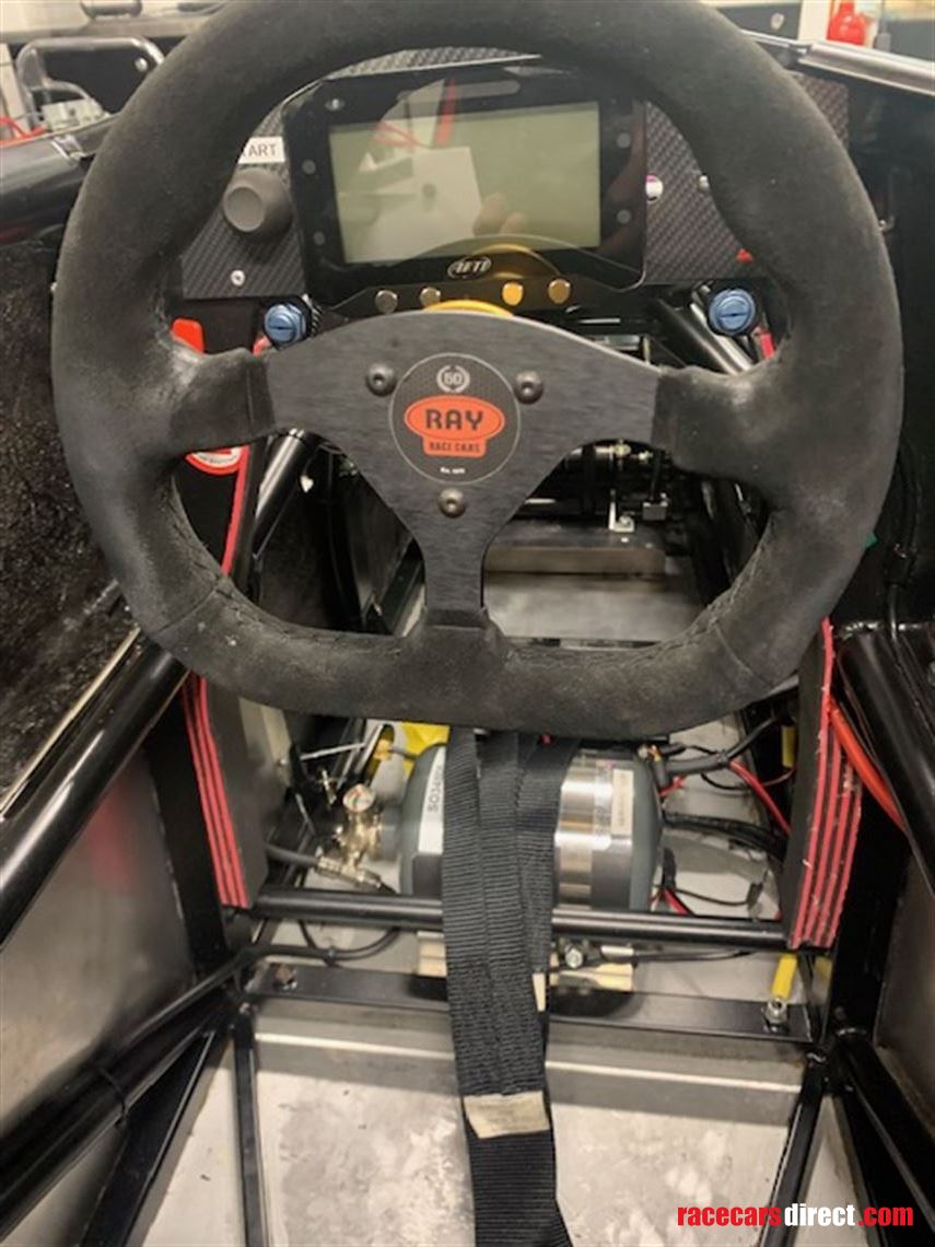 ray-gr22-formula-ford