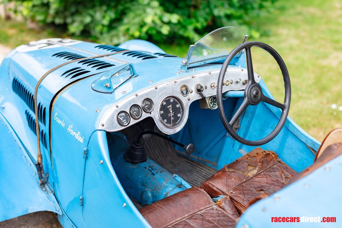 1/43 SIMCA 8 Gordini 24 H du Mans 1939 sans boite EUR 12,50 - FR 1/43 SIMCA 8 Gordini 24 H du Mans 1939 sans boite EUR 12,50 - FR