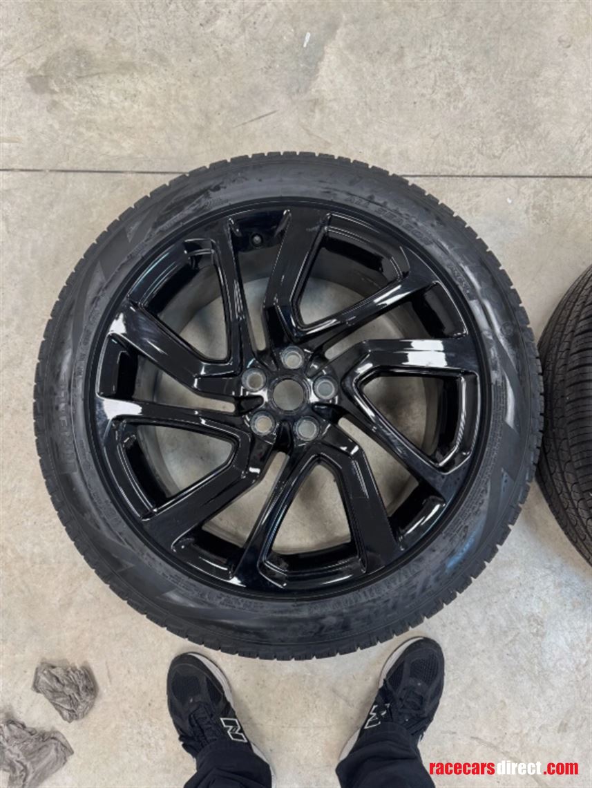 2024-21-range-rover-sport-wheels-pirelli-tyre