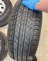 land-rover-defender-white-wheels-set-of-5