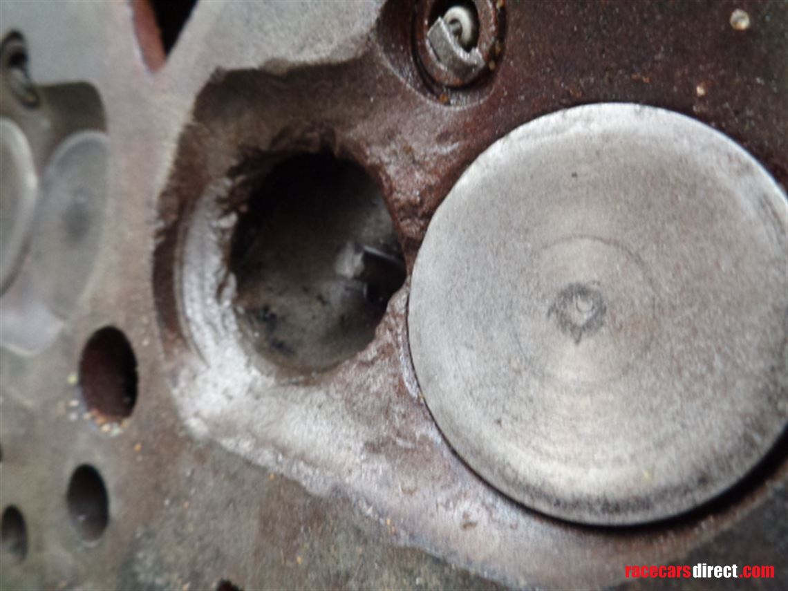 holbay-ford-crossflow-race-head-damagedrepair