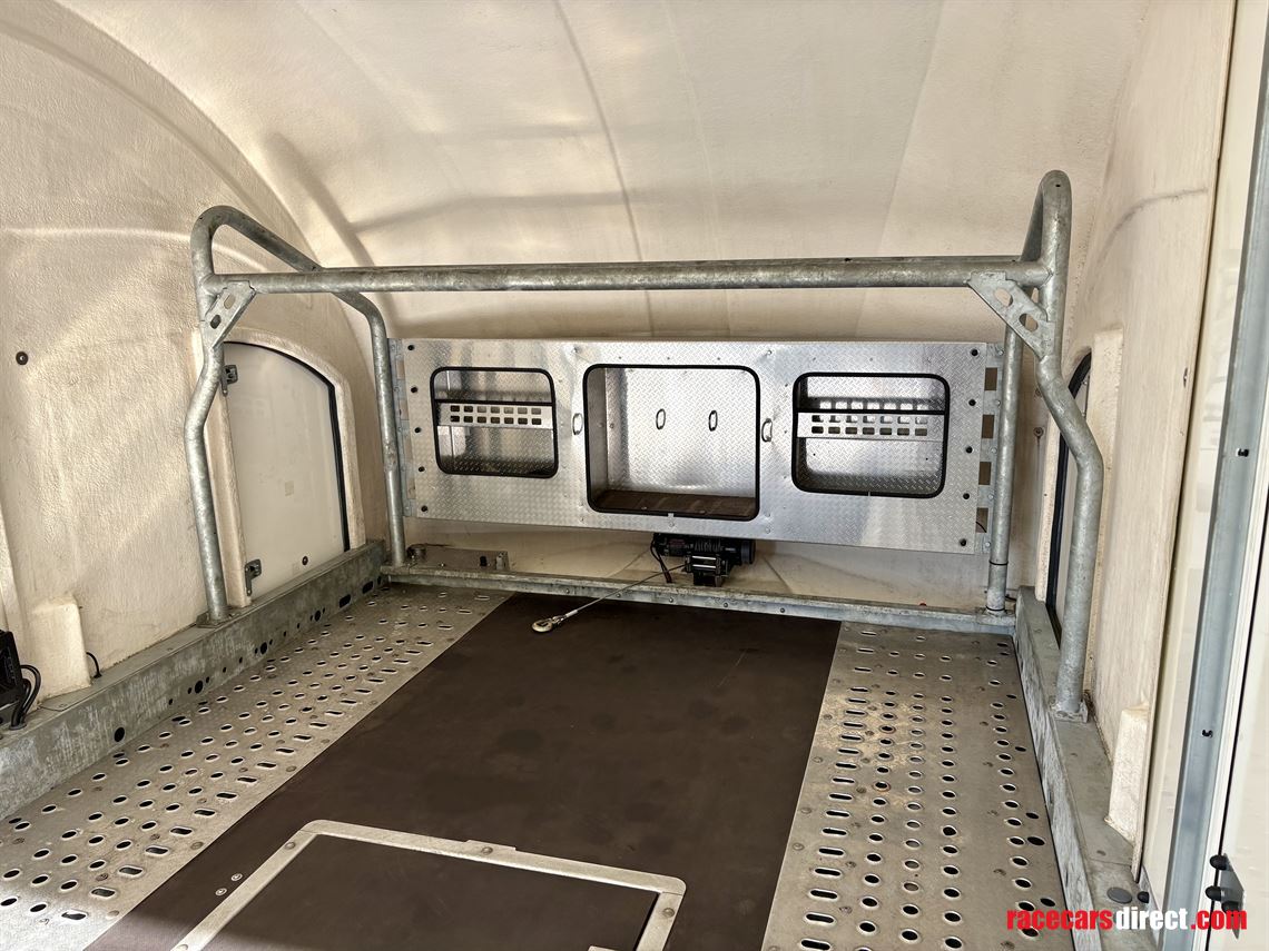 brain-james-rt5-trailer