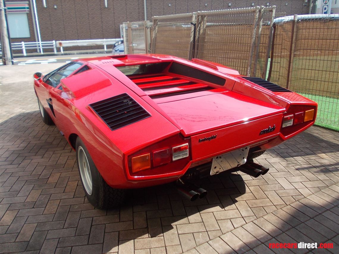 lamborghini-countach-periscopo