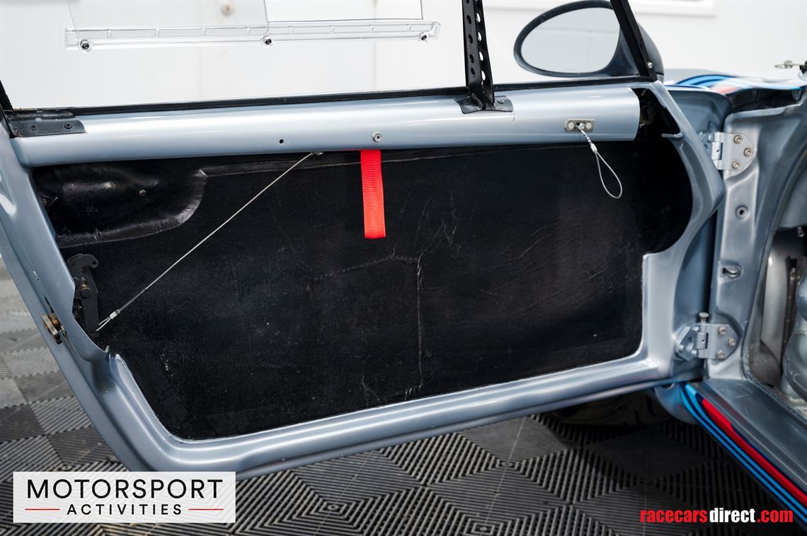 1982-porsche-rsr-martini-tribute