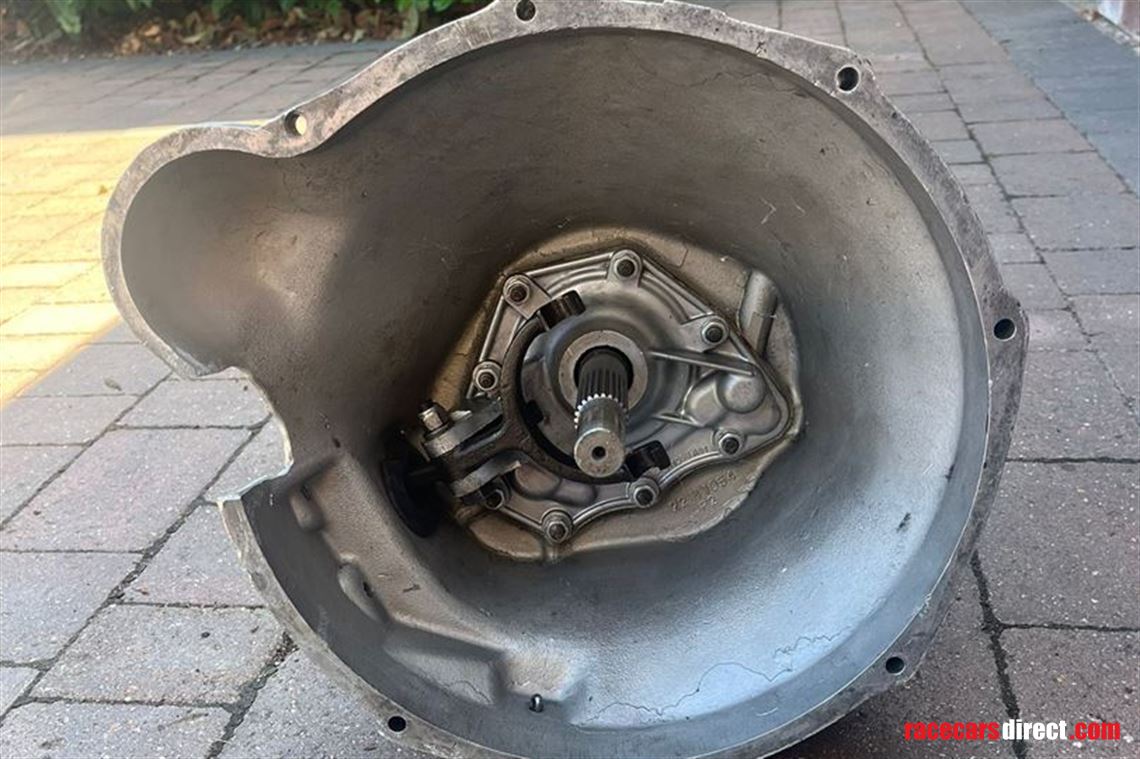 mgb-4-synchro-straight-cut-gearbox