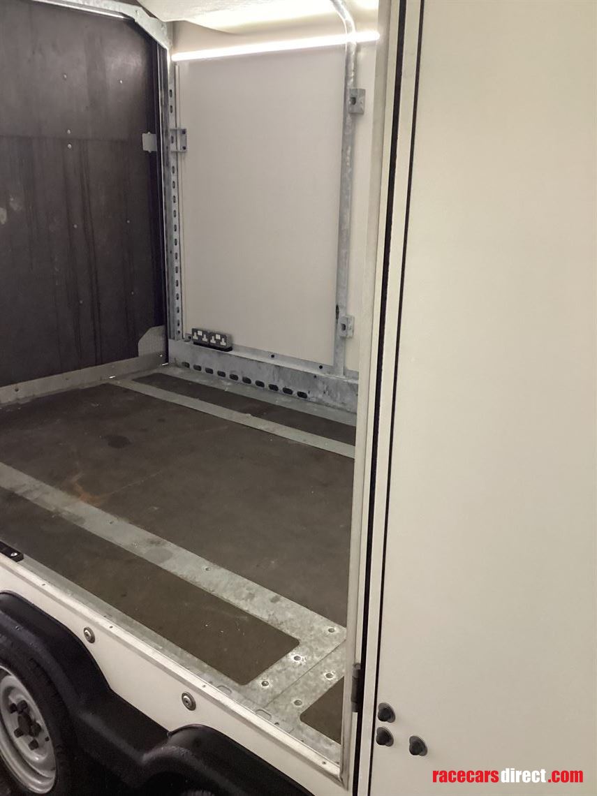 brian-james-race-transporter-4