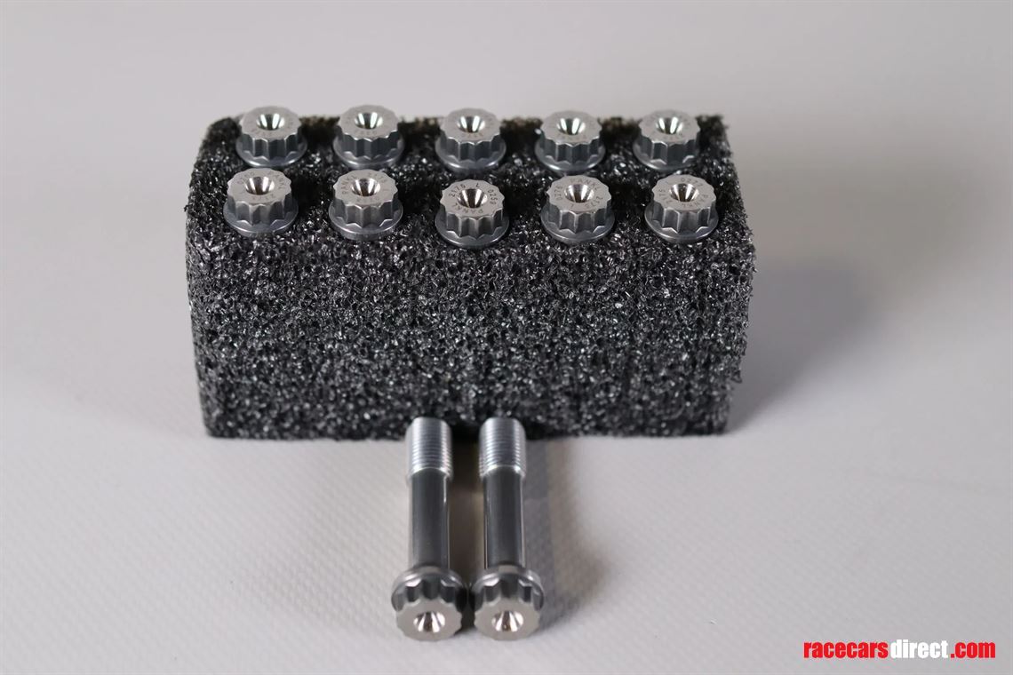 porsche-9971-gt3r-conrod-bolts