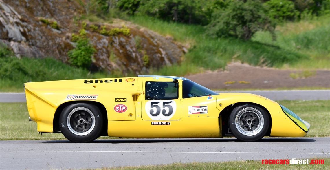 lola-t70-mk3-b-continuation-car