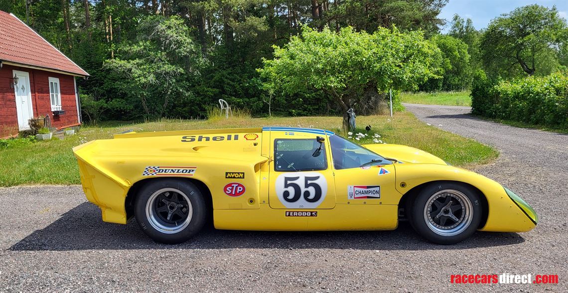 lola-t70-mk3-b-continuation-car