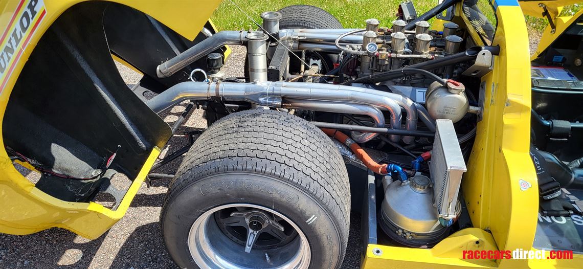 lola-t70-mk3-b-continuation-car