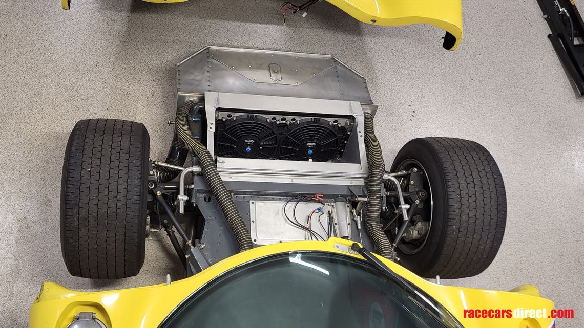 lola-t70-mk3-b-continuation-car