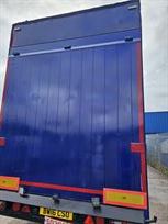 daf-xf-510-6-car-enclosed-kassboher