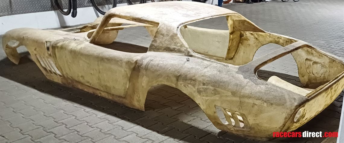 bizzarrini-gt-5300-car-body-from-the-60s