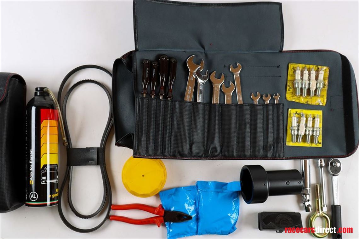 ferrari-5-parts-of-ferrari-f40-tool-set