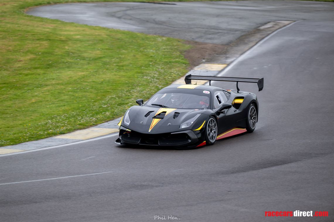 ferrari-488-challenge-evo
