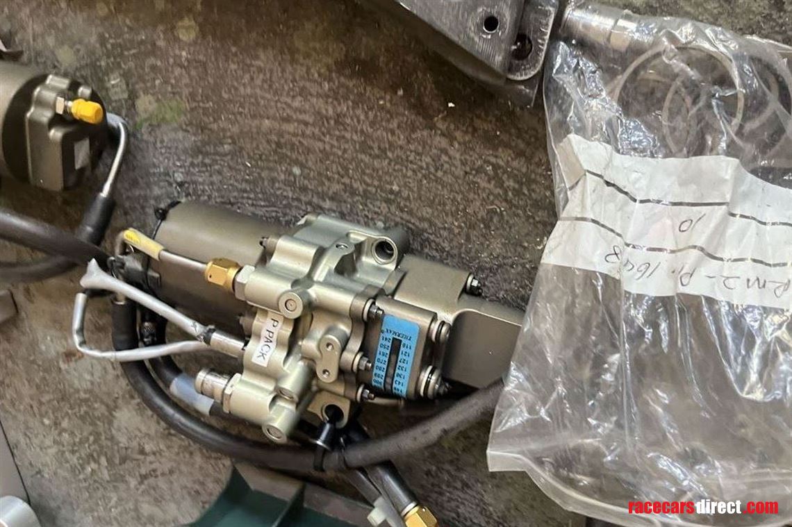 formula-1-team-manor-virgin-marussia-used-par