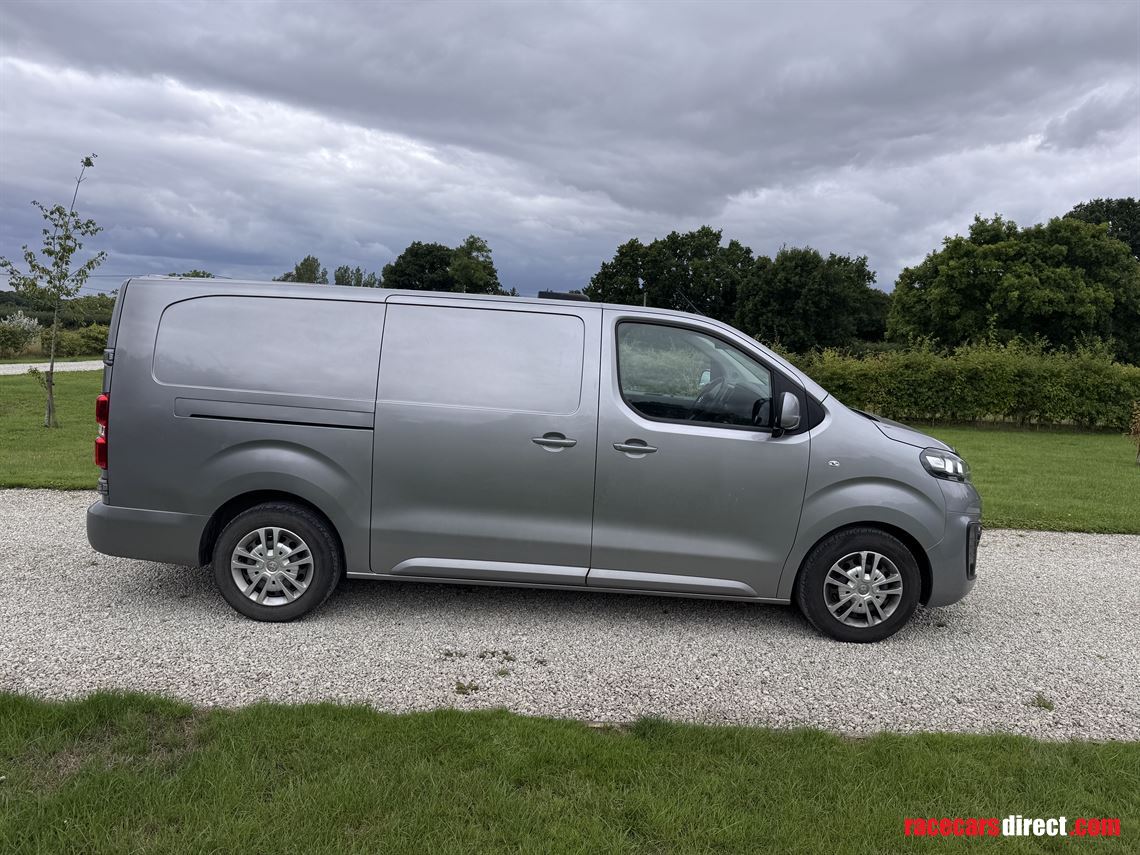 vauxhall-vivaro-service-van