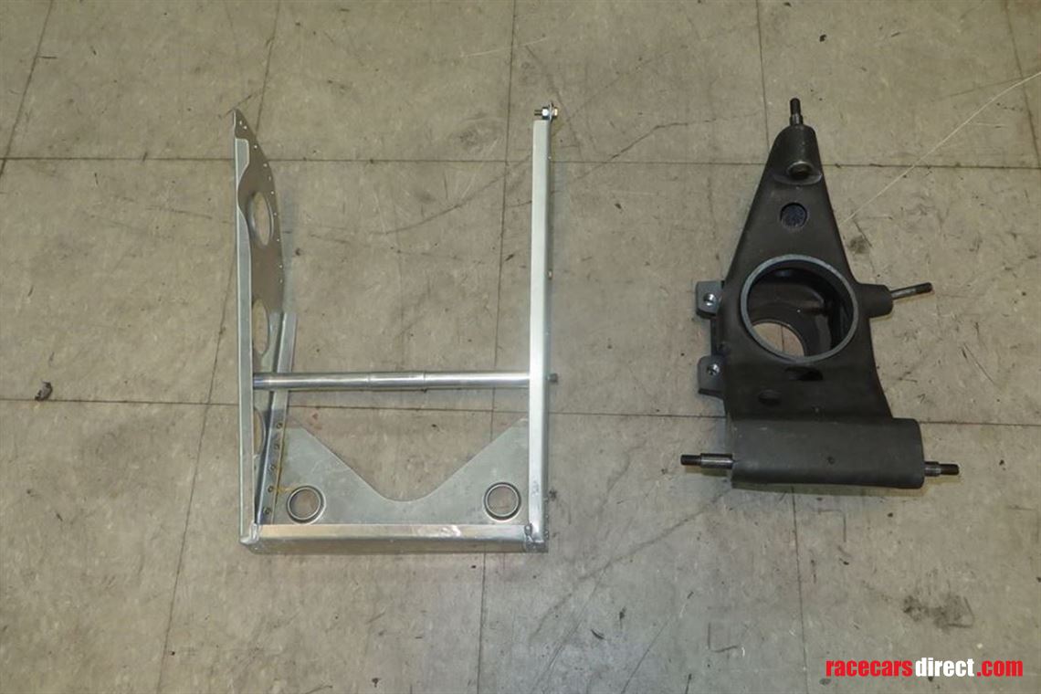 new-ralt-rt-31-rear-upright-and-nose-box