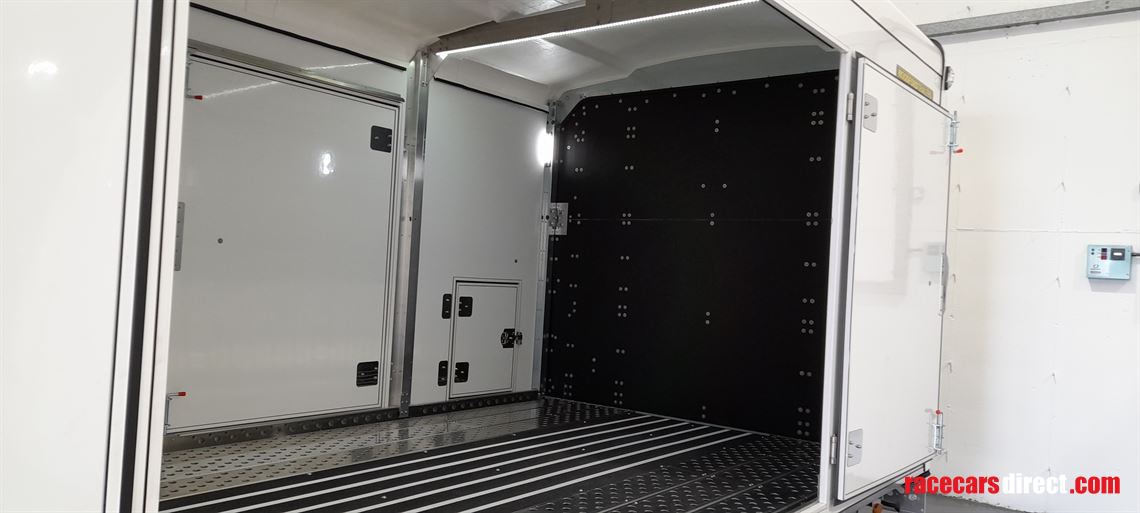 woodford-galaxy-covered-car-transporter-trail