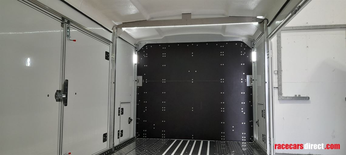 woodford-galaxy-covered-car-transporter-trail