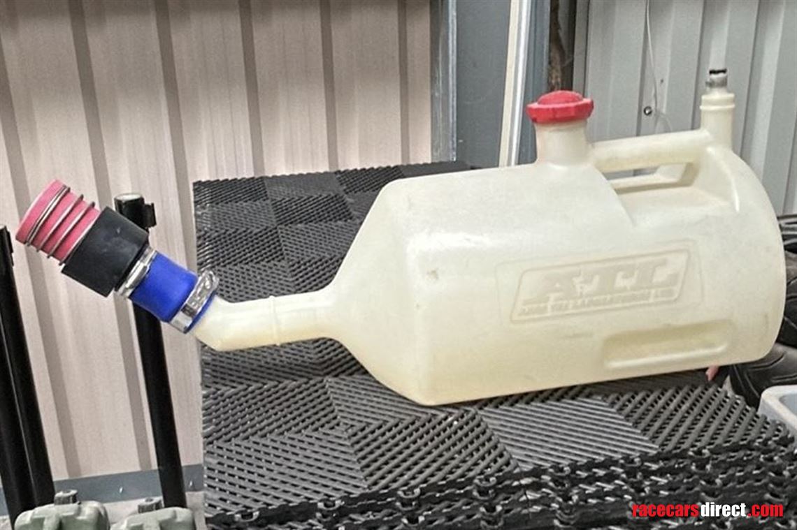 dump-churn-refuelling-bottle