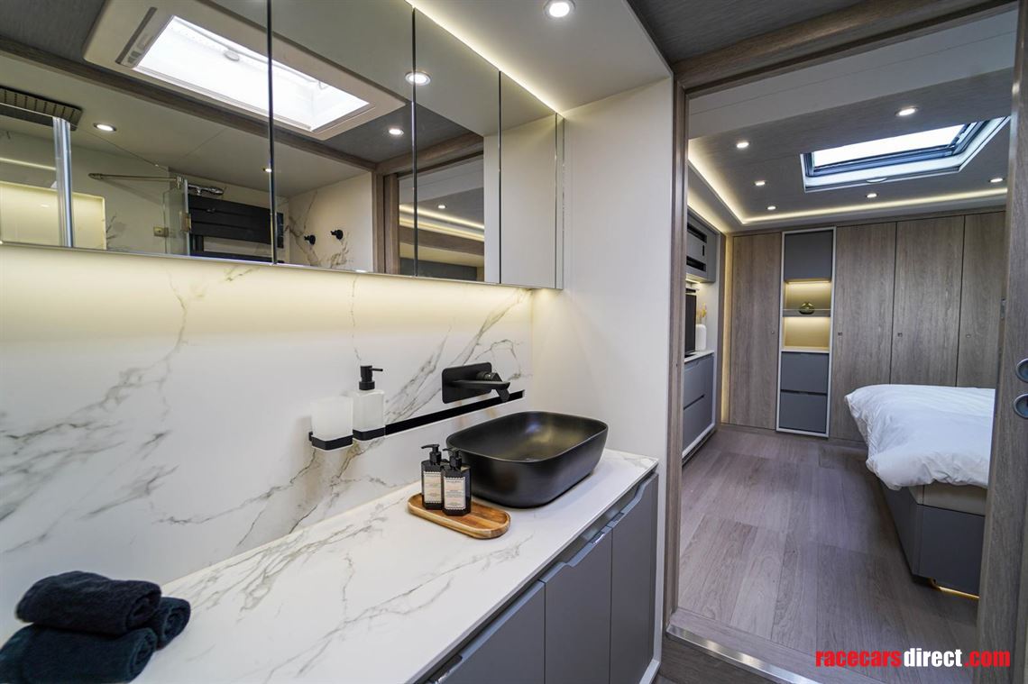 mercedes-stx-top-spec