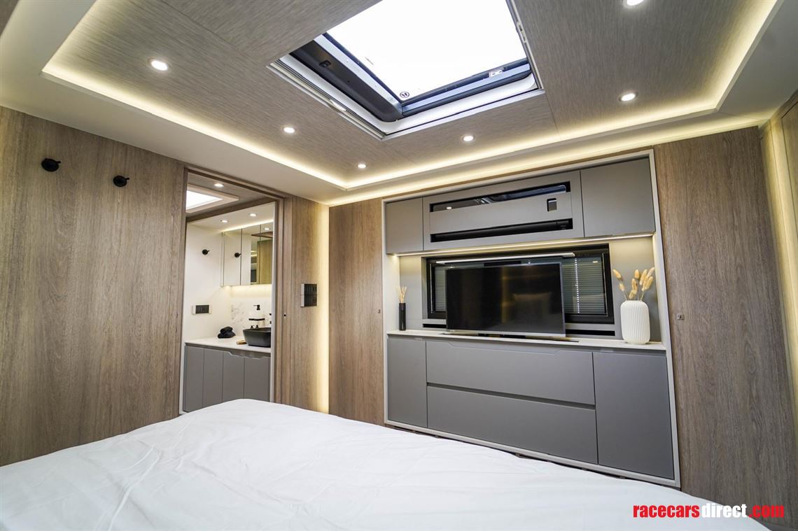 mercedes-stx-top-spec