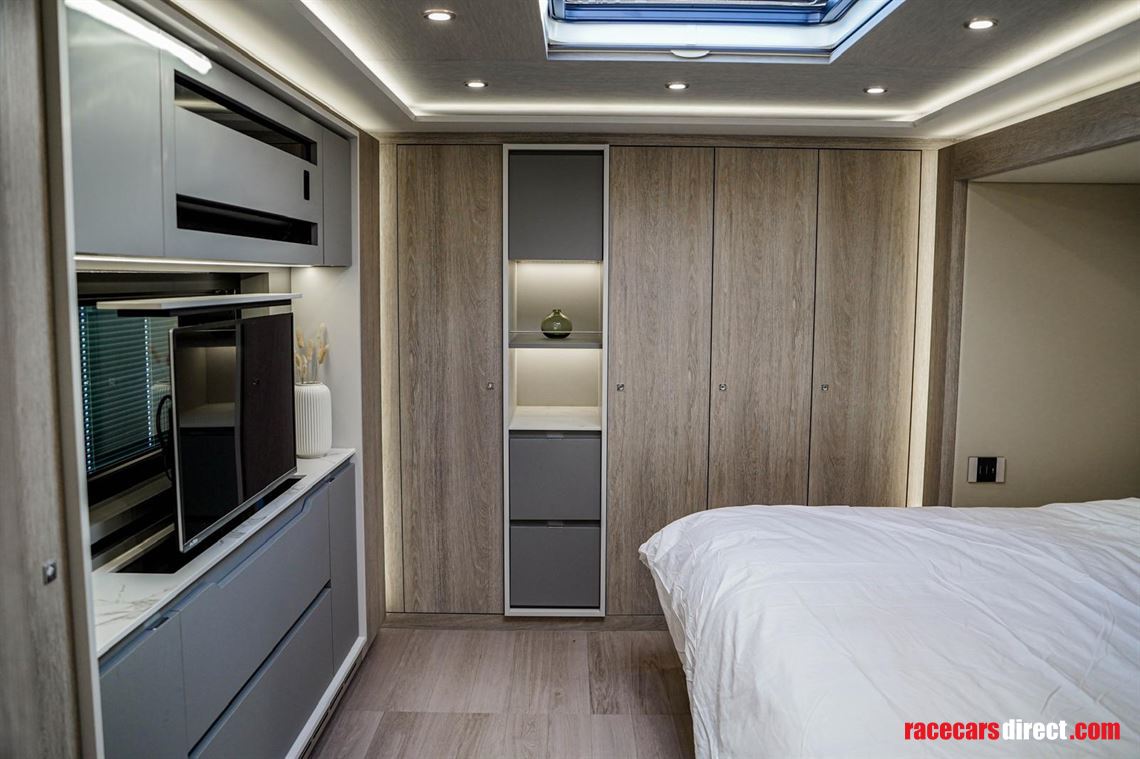 mercedes-stx-top-spec