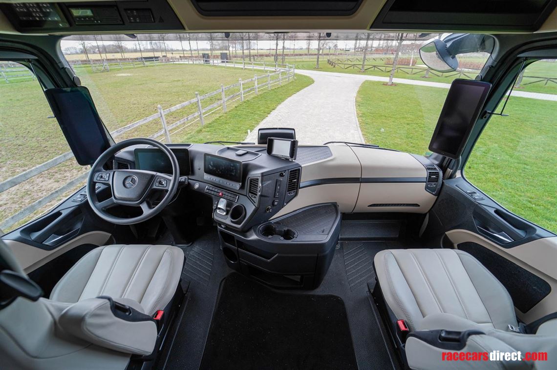 mercedes-stx-top-spec