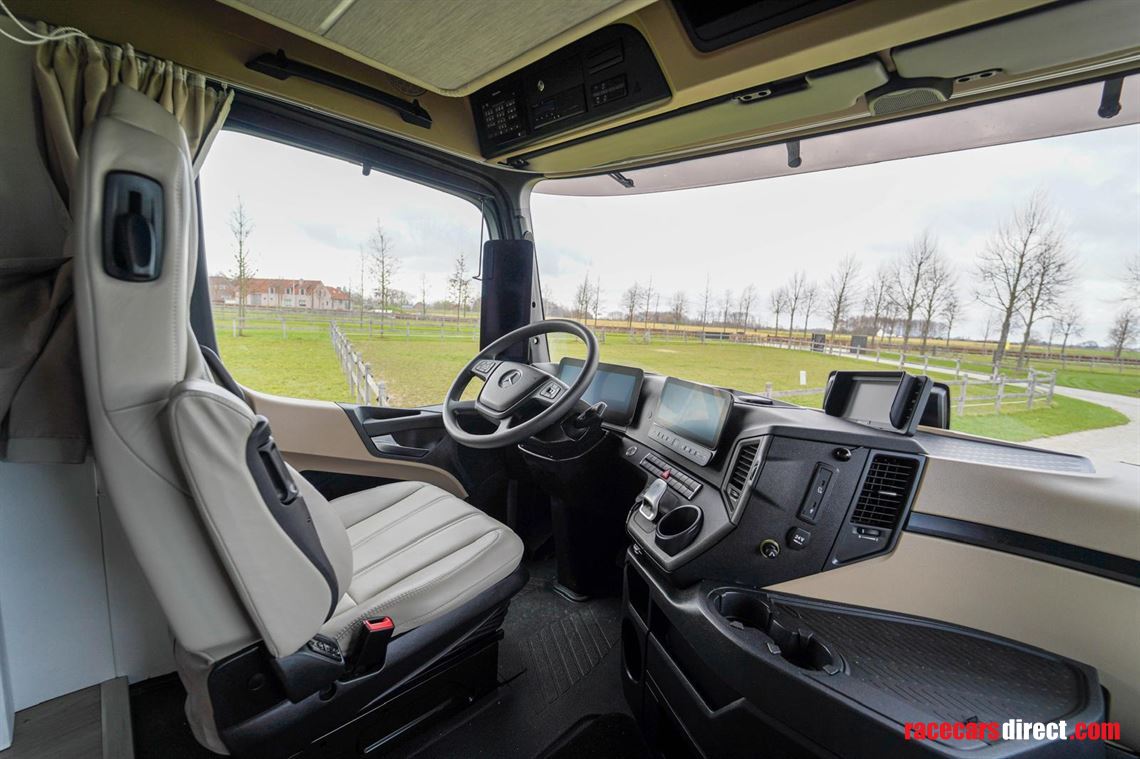 mercedes-stx-top-spec