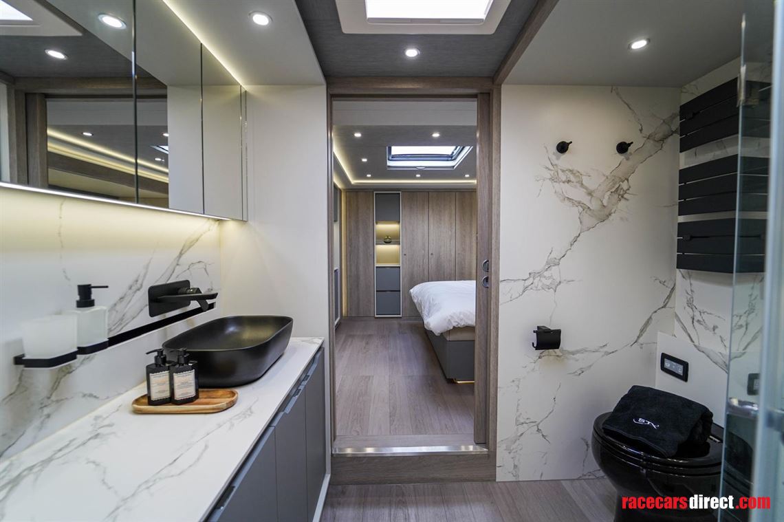 mercedes-stx-top-spec