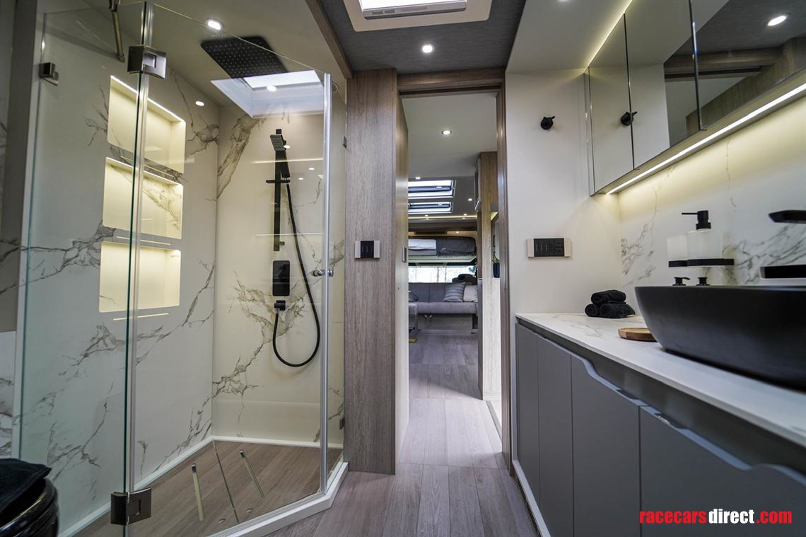 mercedes-stx-top-spec