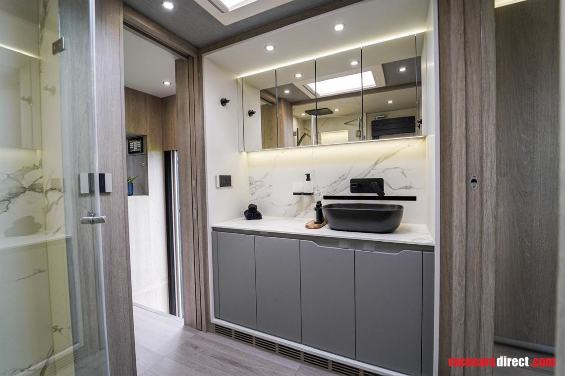 mercedes-stx-top-spec