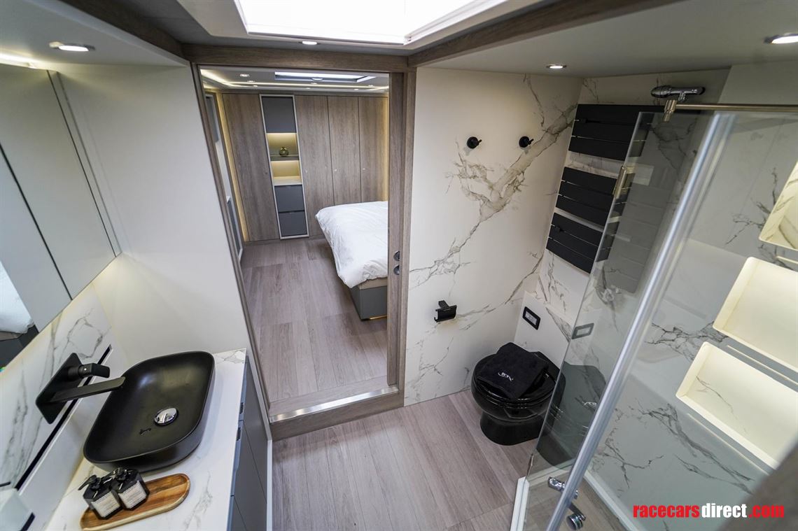 mercedes-stx-top-spec