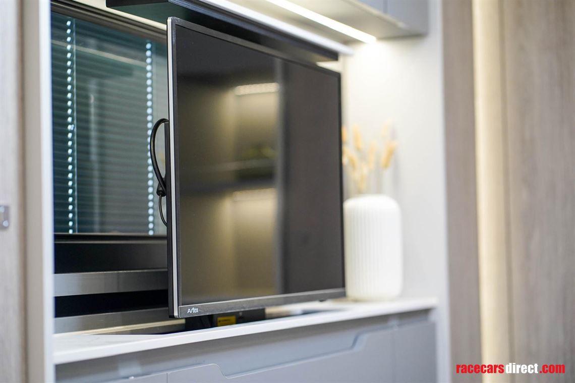 mercedes-stx-top-spec