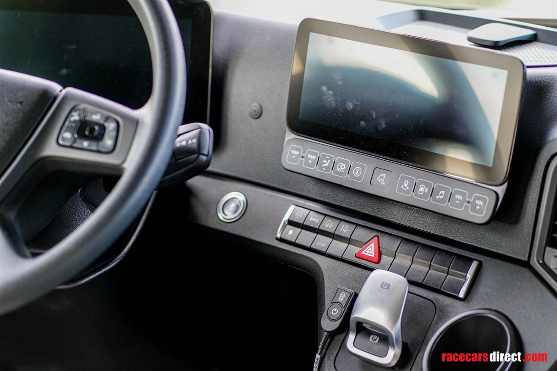 mercedes-stx-top-spec