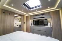 mercedes-stx-top-spec