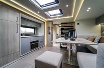 mercedes-stx-top-spec