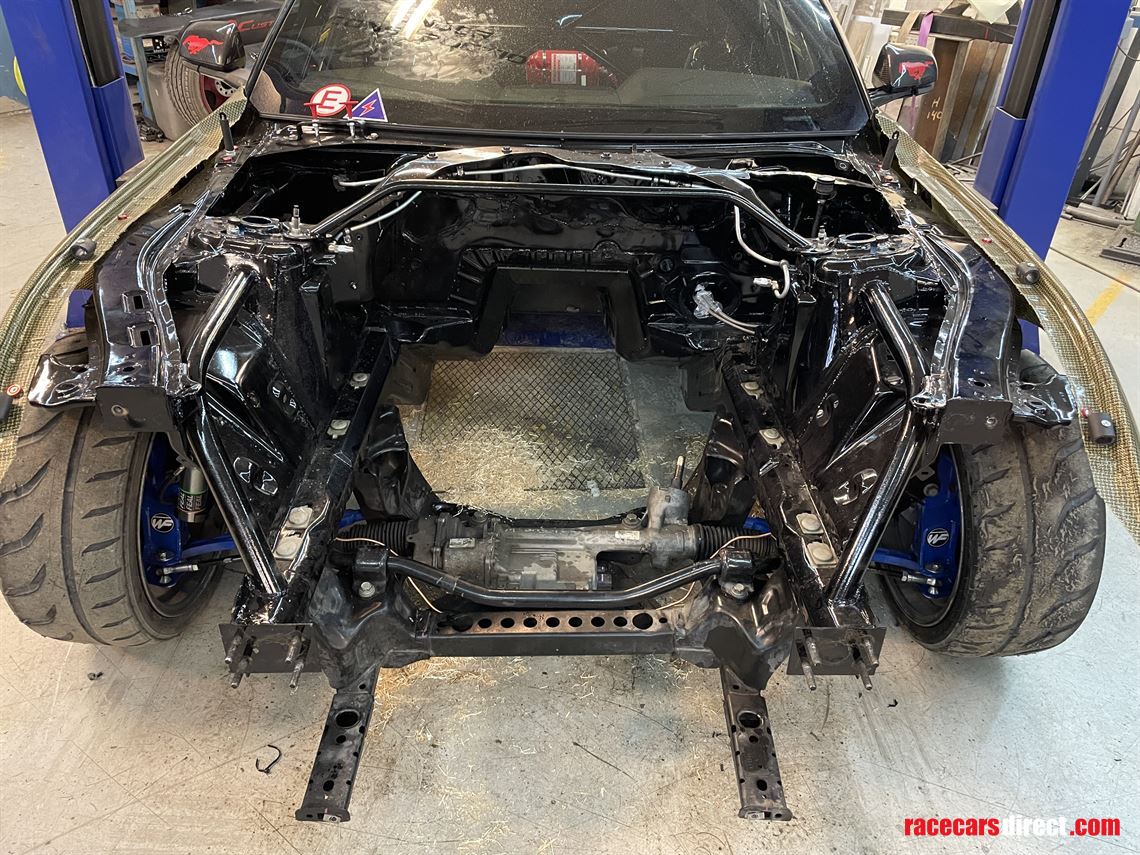 ford-mustang-2024-full-carbon-kevlar