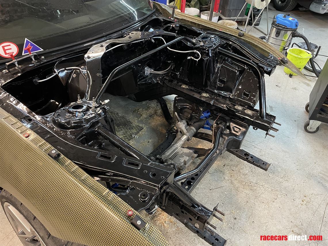 ford-mustang-2024-full-carbon-kevlar