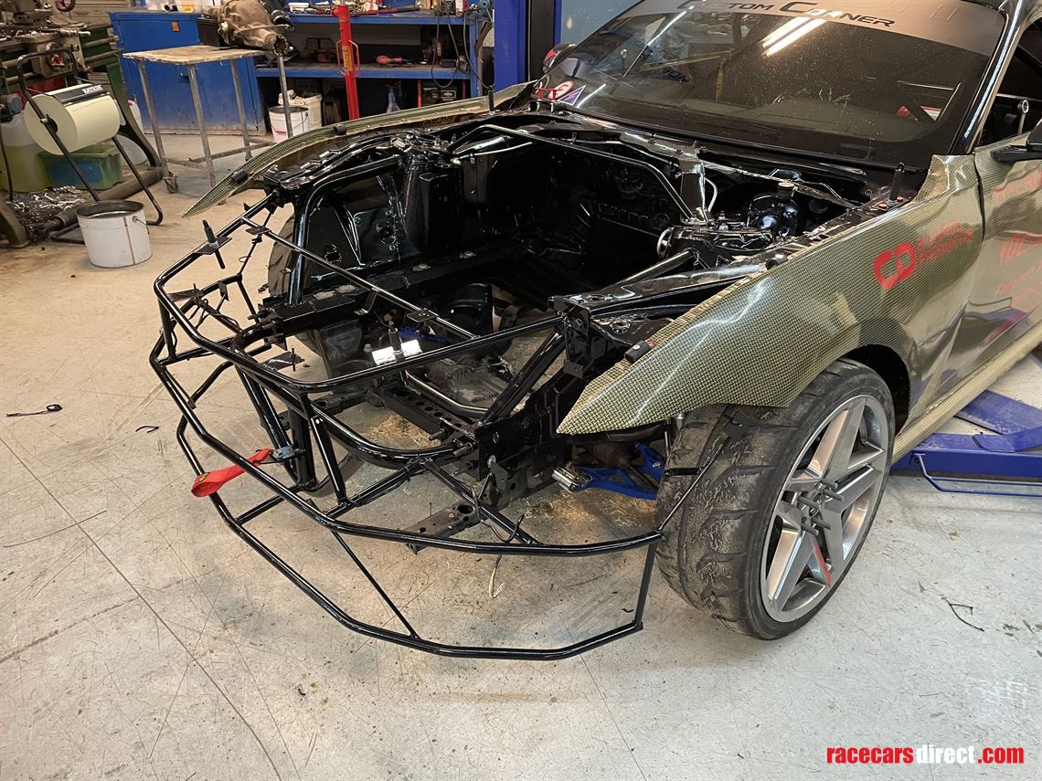 ford-mustang-2024-full-carbon-kevlar