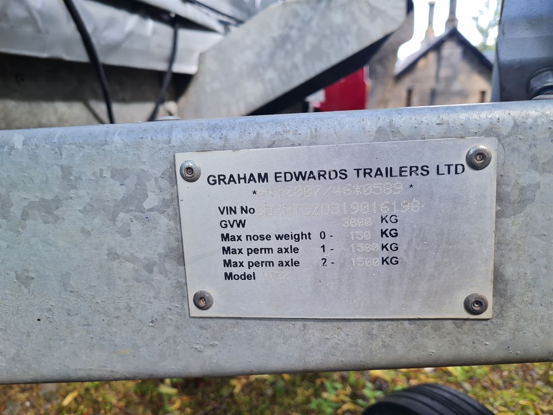 two-car-two-tier-enclosed-trailer-double-axle