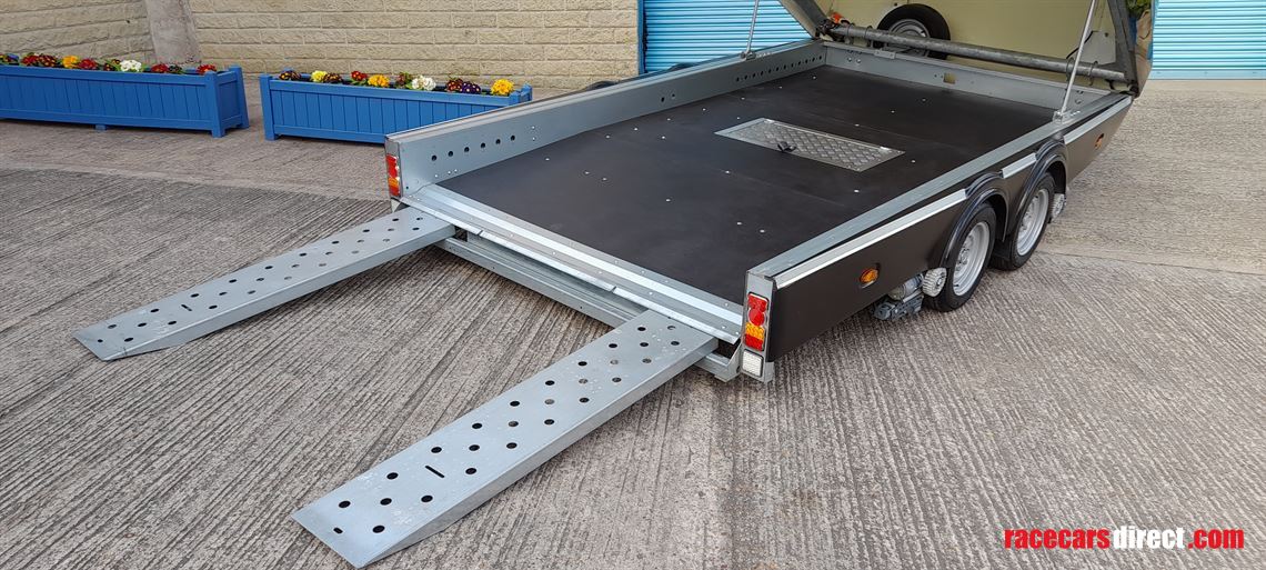 woodford-rl2000-covered-race-car-transporter