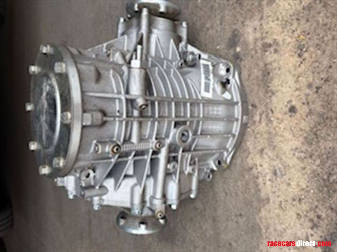 aston-martin-db9-rear-diff