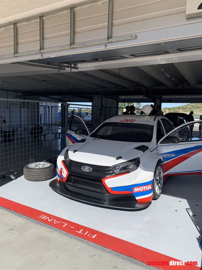 lada-vesta-wtcc