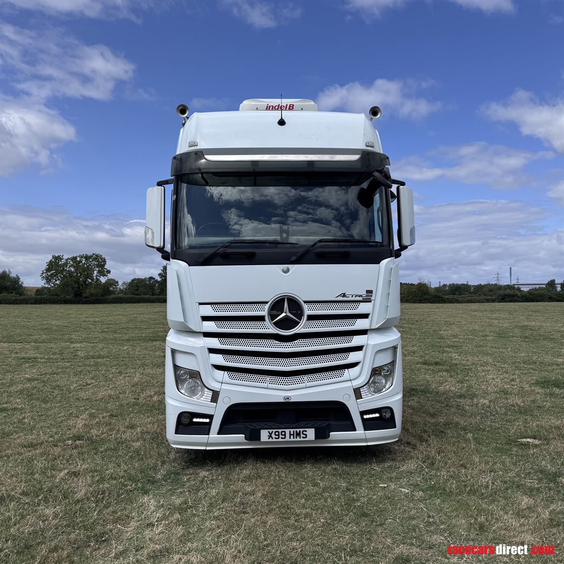 merecedes-giga-space-on-ali-wheels-and-super