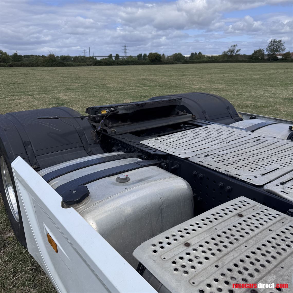 merecedes-giga-space-on-ali-wheels-and-super