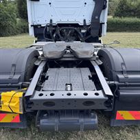 merecedes-giga-space-on-ali-wheels-and-super